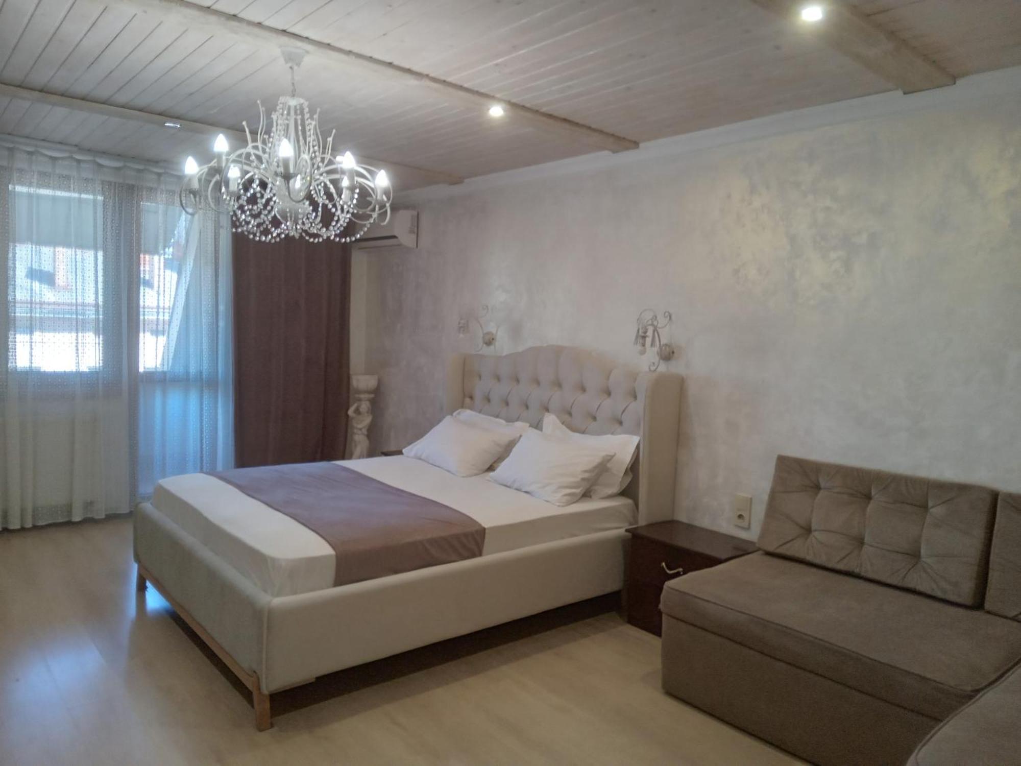 центр біля оперного театру однокімнатні з кухня-студія Apartment Lviv