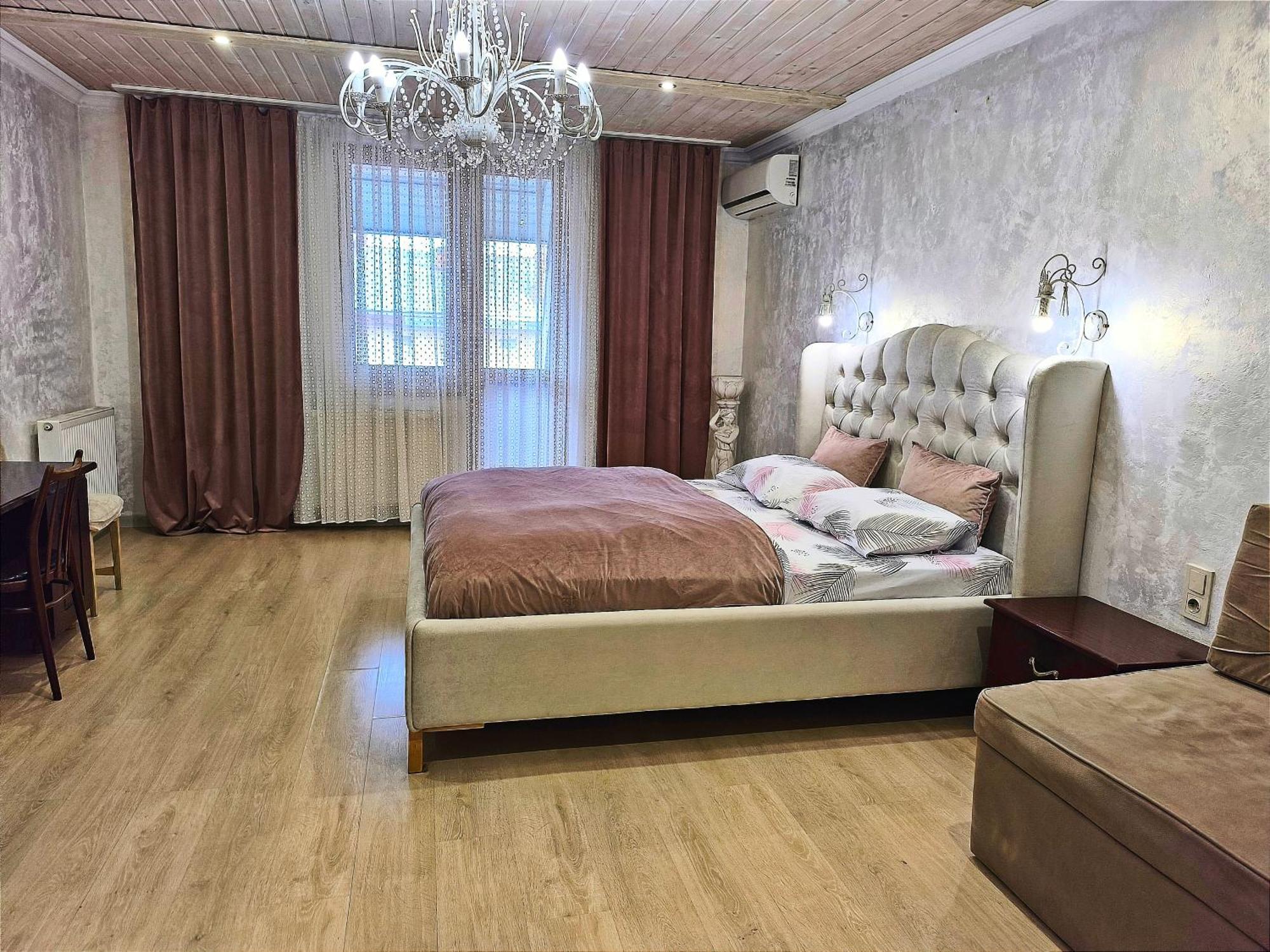 Apartment центр біля оперного театру однокімнатні з кухня-студія Lviv