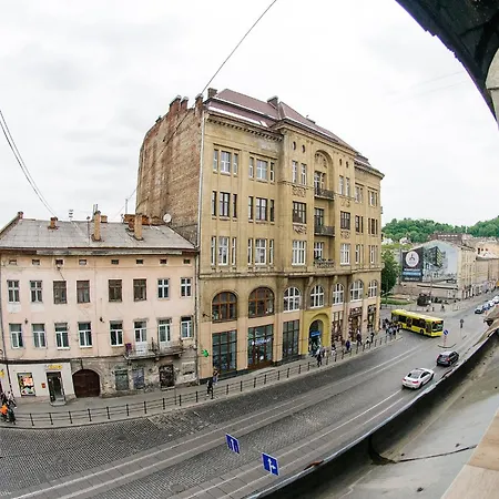Центр Біля Оперного Театру Однокімнатні З Кухня-Студія Lviv Exterior photo