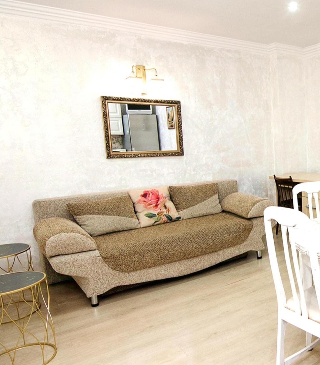 центр біля оперного театру однокімнатні з кухня-студія Apartament *